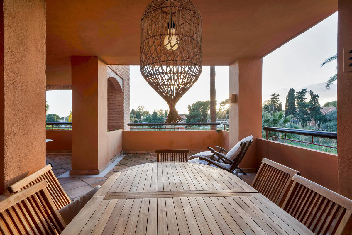 Se vende Apartamento Planta Media de 3 dormitorios en Costa Del Sol, Málaga, España