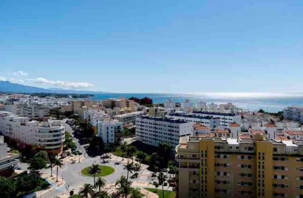 Se vende Apartamento Planta Media de 2 dormitorios en Costa Del Sol, Málaga, España