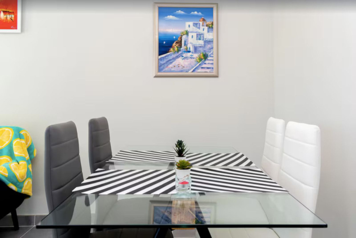 Se vende Apartamento Planta Media de 2 dormitorios en Costa Del Sol, Málaga, España