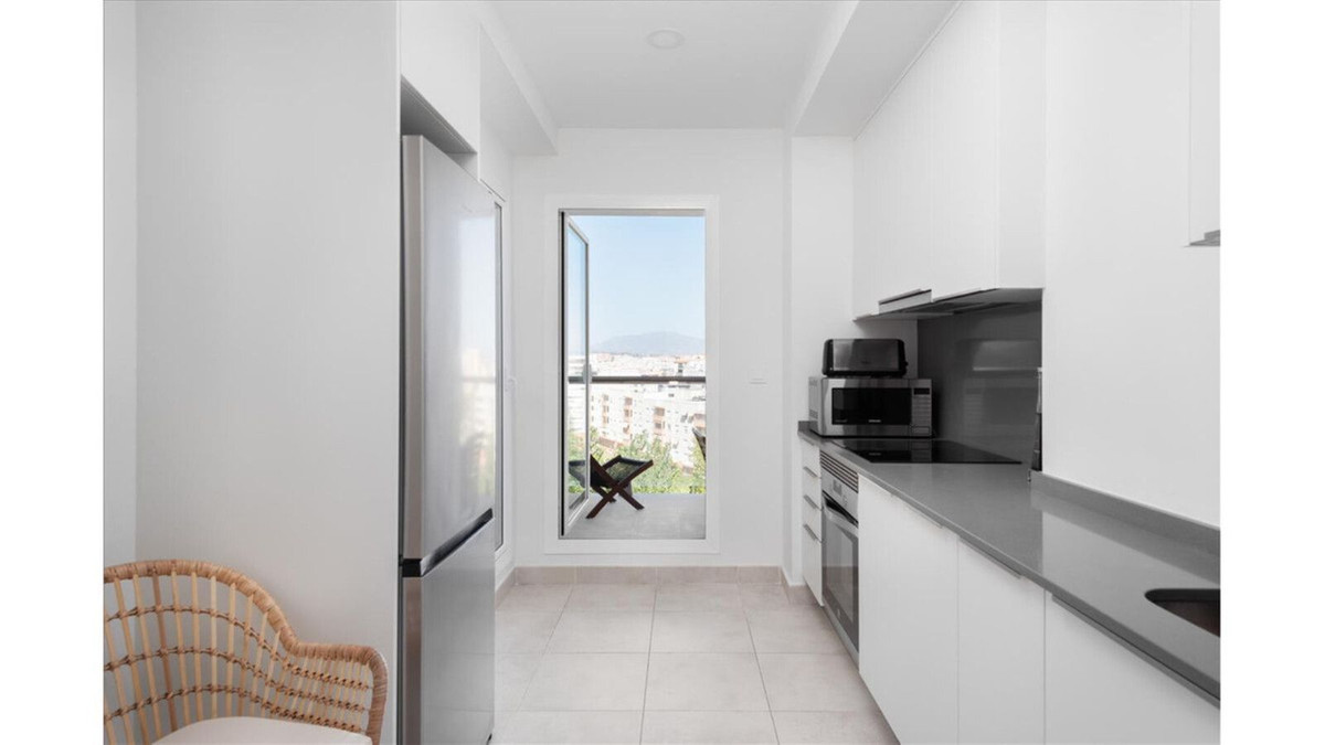 Se vende Apartamento Planta Media de 2 dormitorios en Costa Del Sol, Málaga, España
