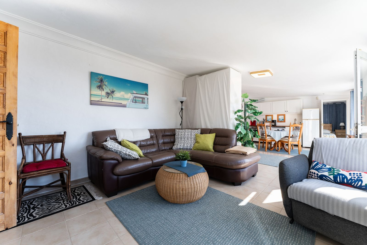 6 Bed Townhouse for sale in La Cala De Mijas Costa Del Sol, Málaga, Spain