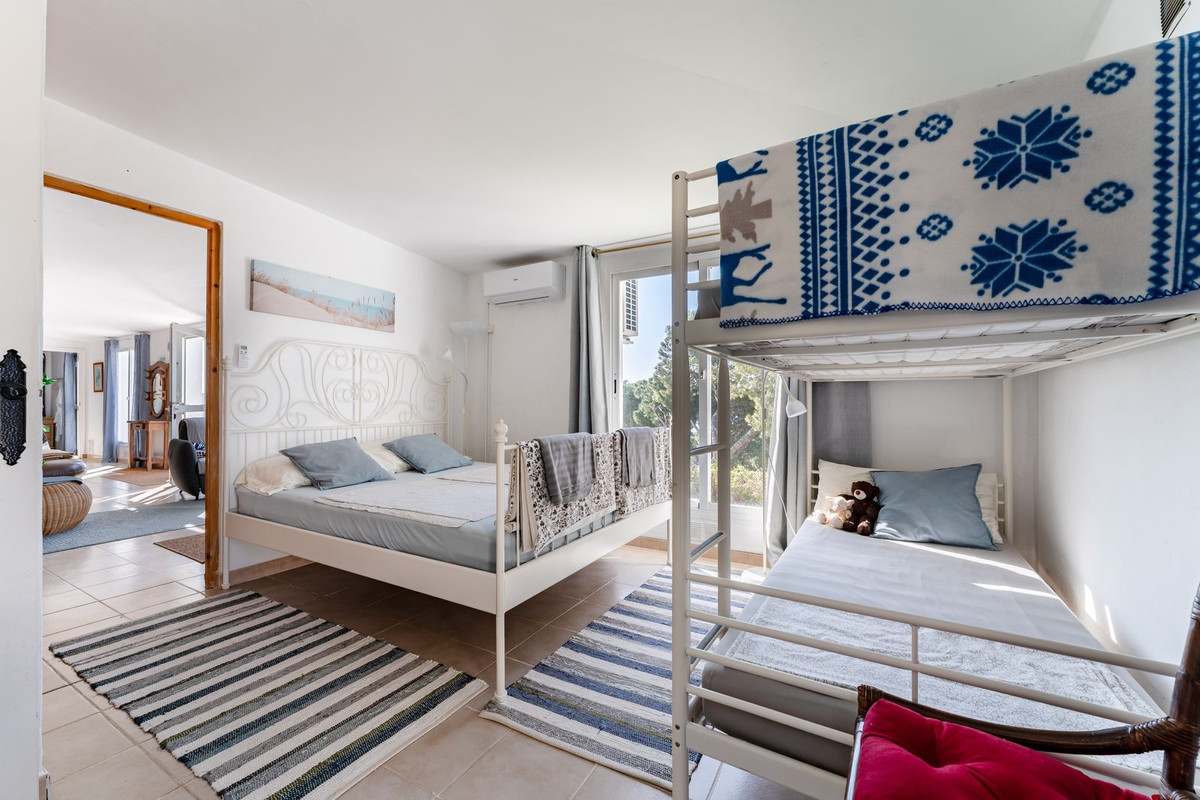 6 Bed Townhouse for sale in La Cala De Mijas Costa Del Sol, Málaga, Spain