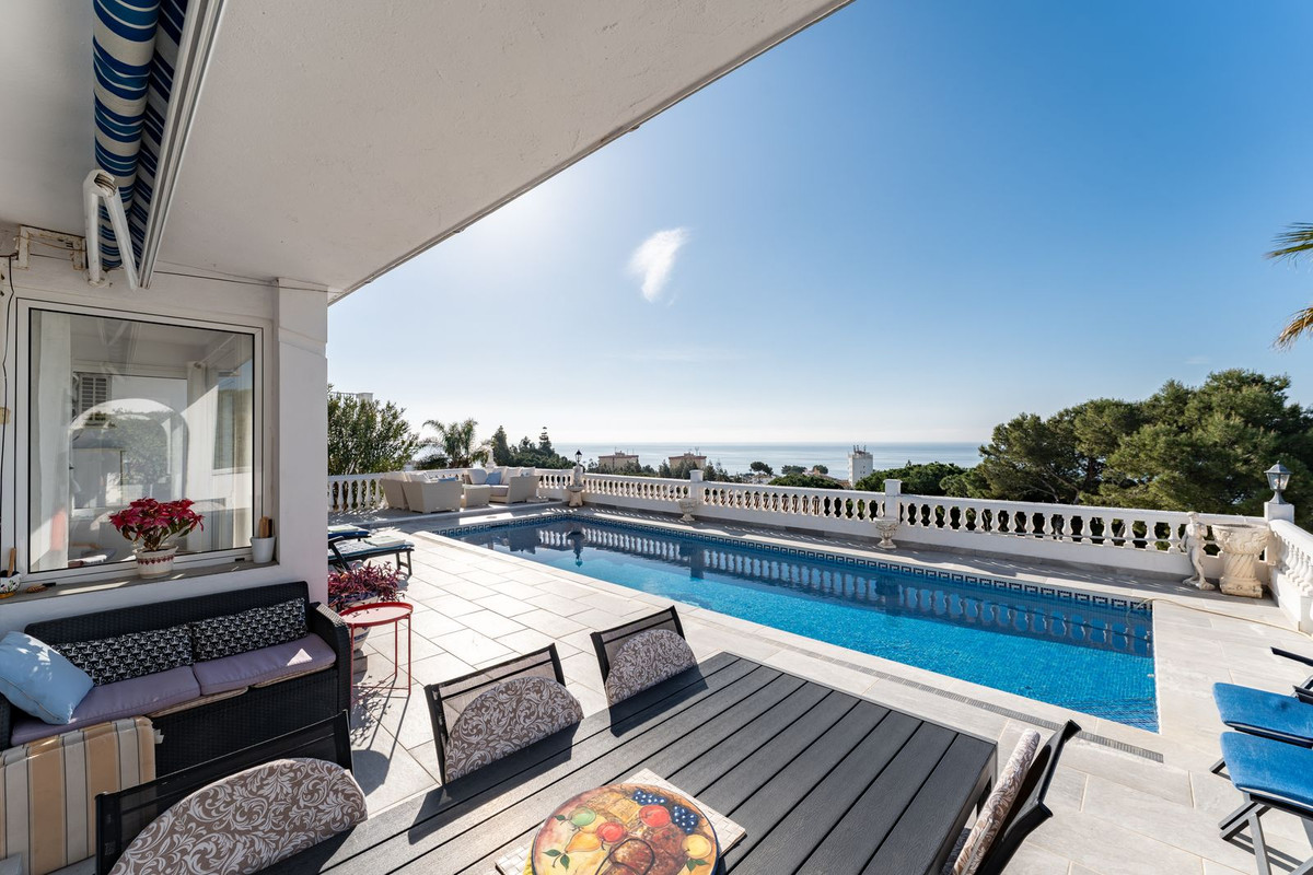 6 Bed Townhouse for sale in La Cala De Mijas Costa Del Sol, Málaga, Spain