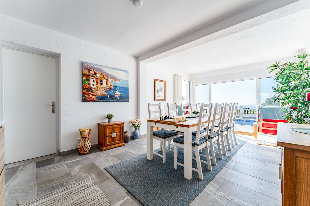 6 Bed Townhouse for sale in La Cala De Mijas Costa Del Sol, Málaga, Spain