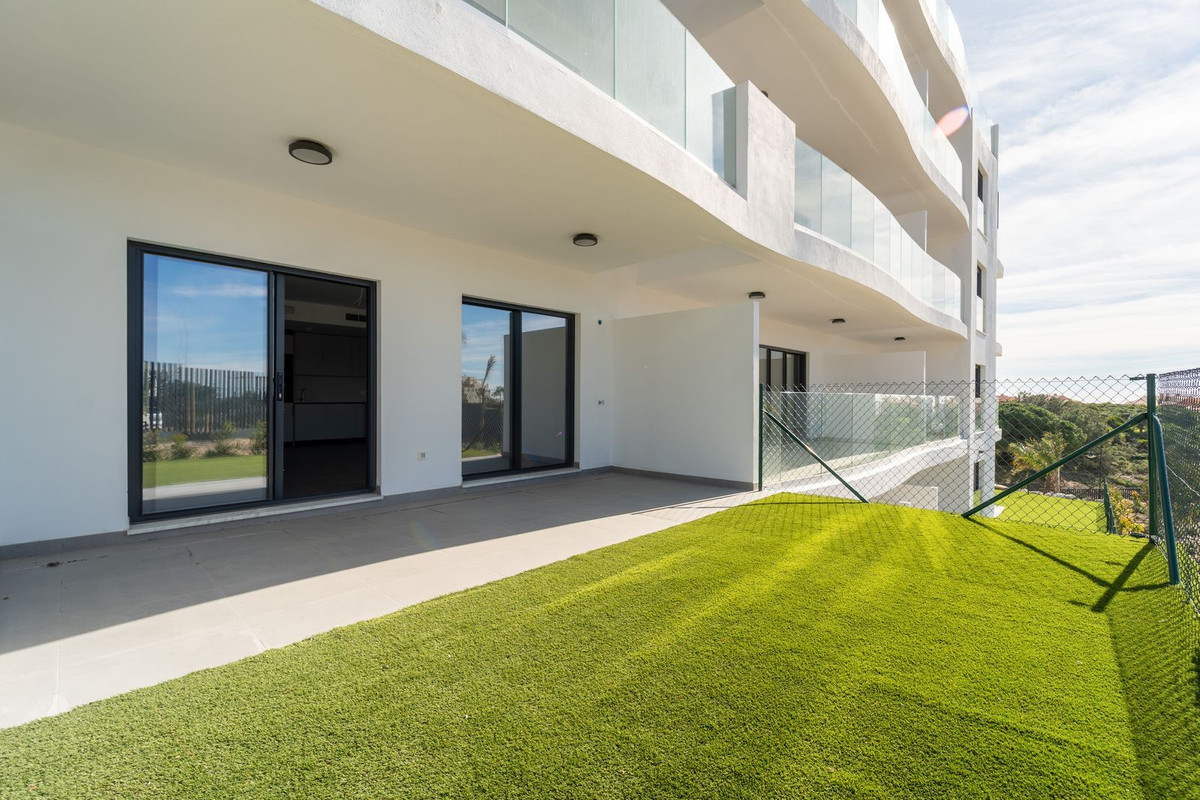 Se vende Apartamento Planta Baja de 2 dormitorios en Costa Del Sol, Málaga, España