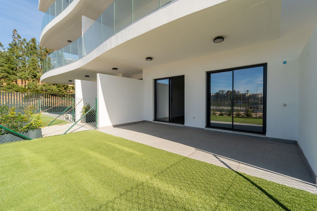 Se vende Apartamento Planta Baja de 2 dormitorios en Costa Del Sol, Málaga, España