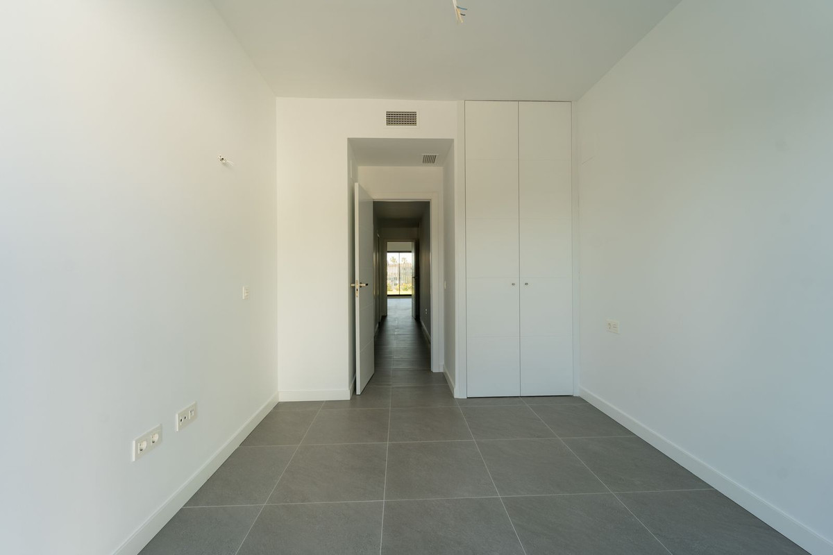 Se vende Apartamento Planta Baja de 2 dormitorios en Costa Del Sol, Málaga, España