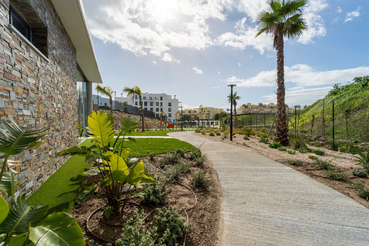 Se vende Apartamento Planta Baja de 2 dormitorios en Costa Del Sol, Málaga, España