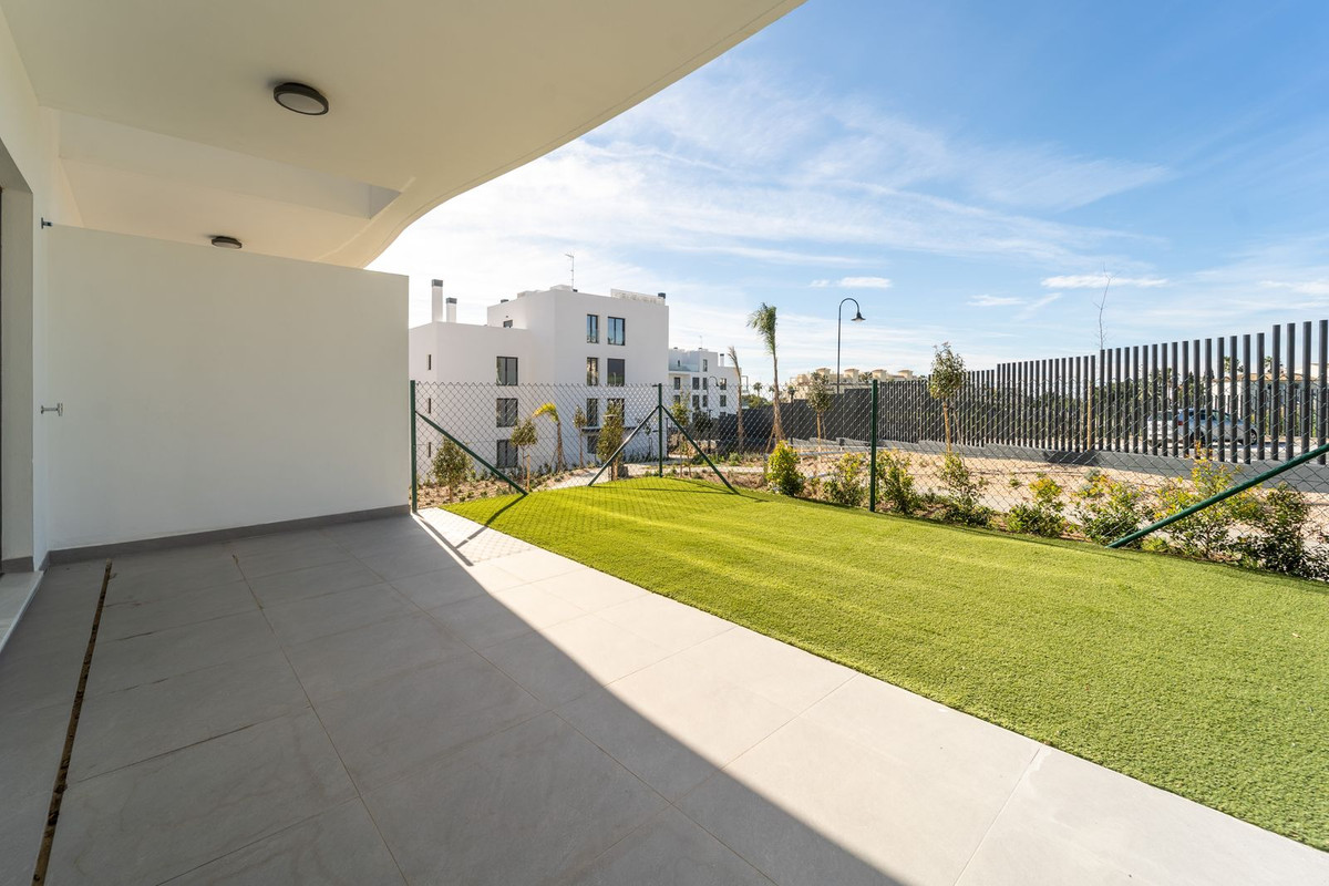 Se vende Apartamento Planta Baja de 2 dormitorios en Costa Del Sol, Málaga, España