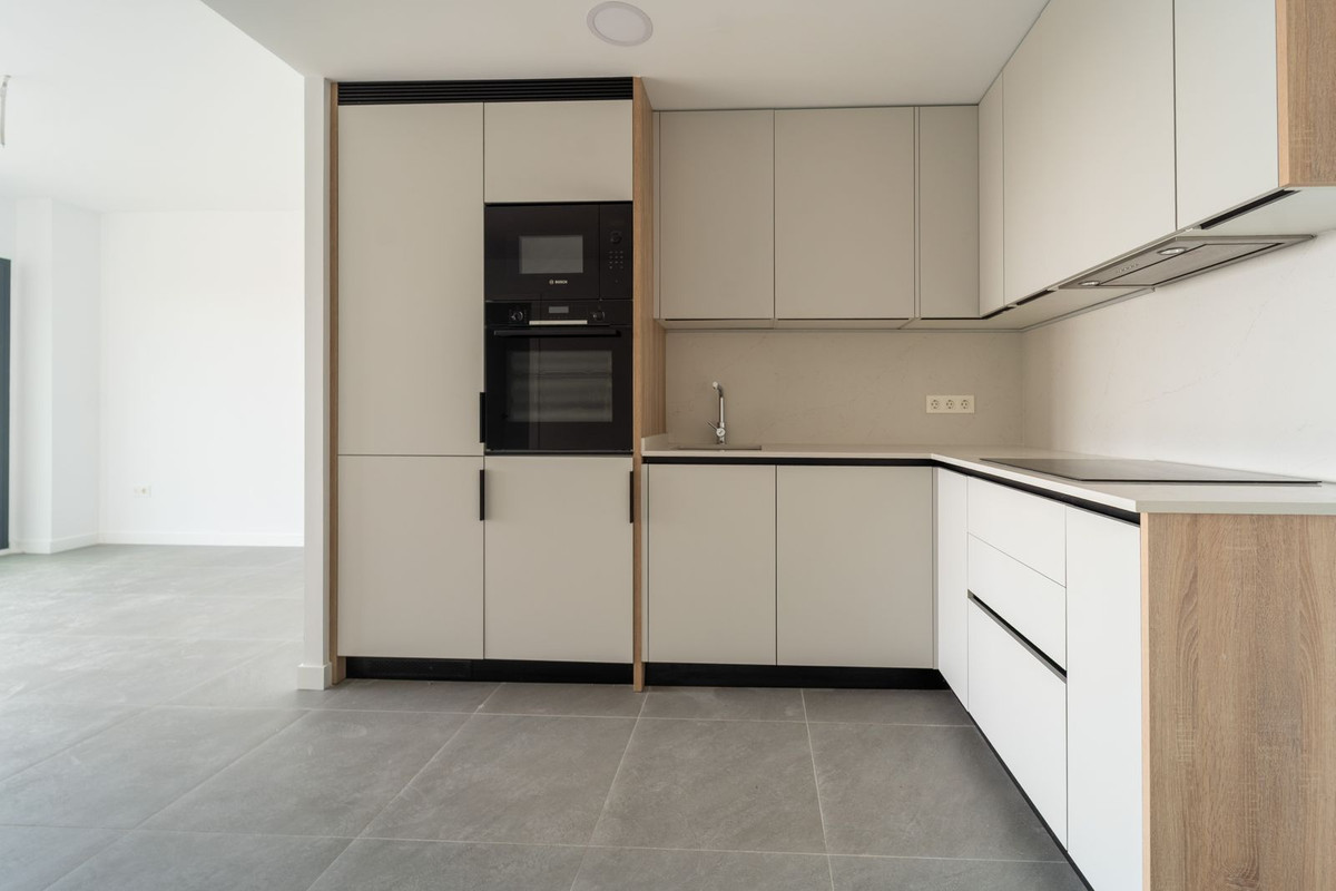 Se vende Apartamento Planta Media de 2 dormitorios en Costa Del Sol, Málaga, España