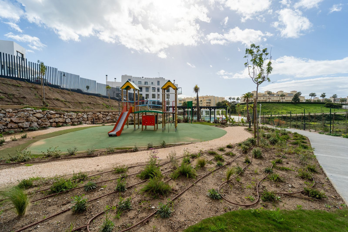 Se vende Apartamento Planta Media de 2 dormitorios en Costa Del Sol, Málaga, España