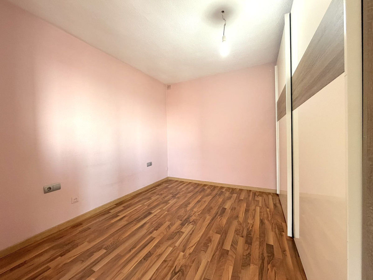 Se vende Apartamento Planta Media de 3 dormitorios en Costa Del Sol, Málaga, España