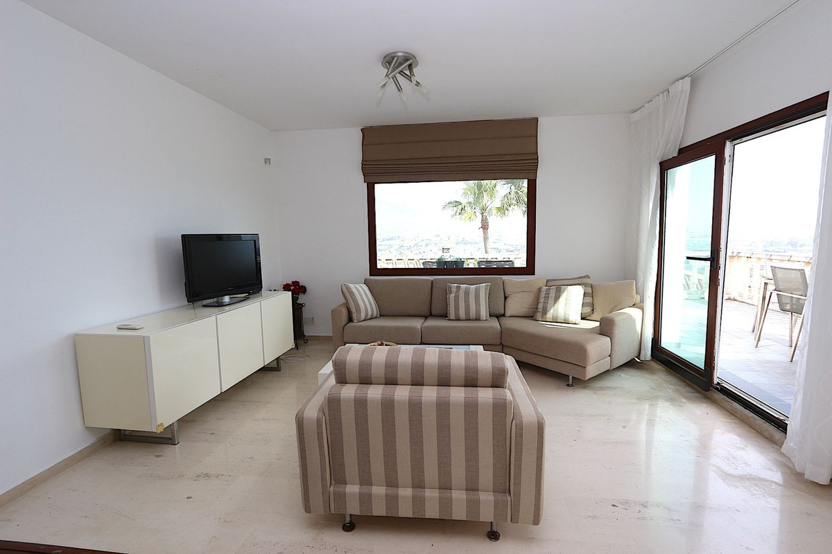 3 Bed Townhouse for sale in Cerros Del Aguila Costa Del Sol, Málaga, Spain