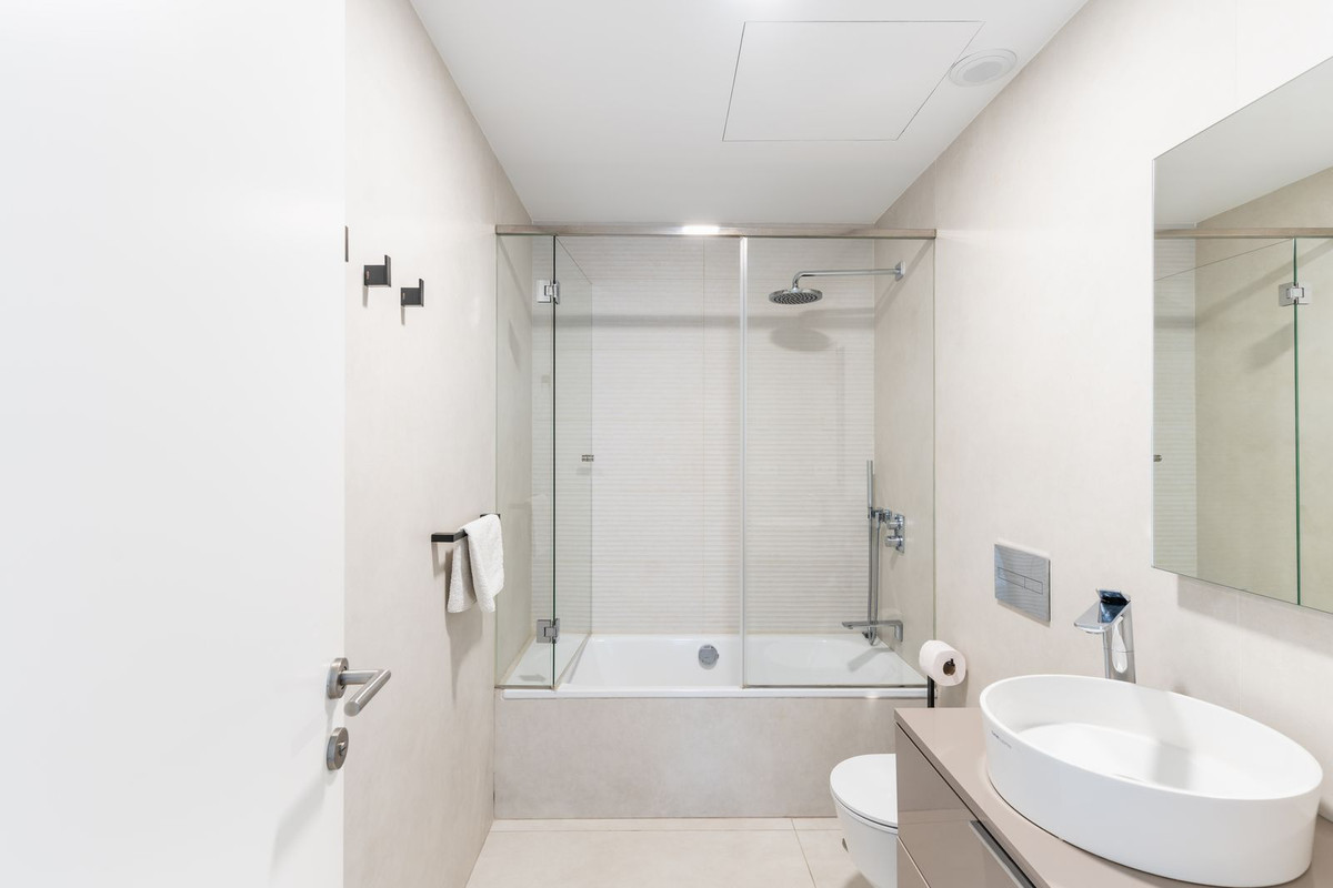 Se vende Apartamento Planta Baja de 2 dormitorios en Costa Del Sol, Málaga, España