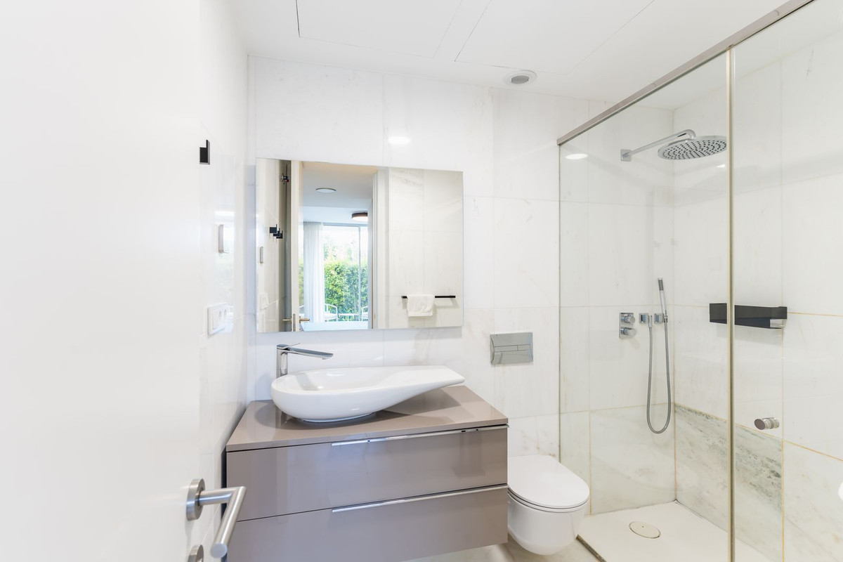 Se vende Apartamento Planta Baja de 2 dormitorios en Costa Del Sol, Málaga, España