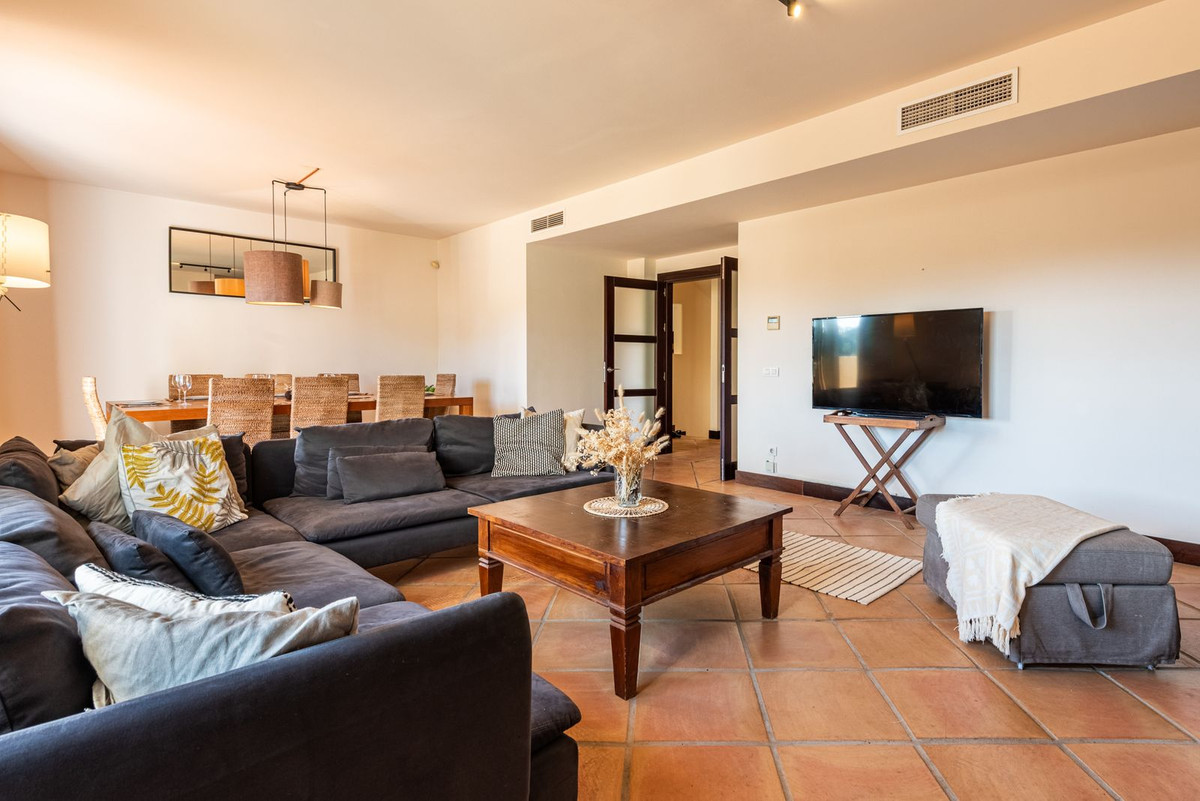 4 Bed Townhouse for sale in Benahavís Costa Del Sol, Málaga, Spain