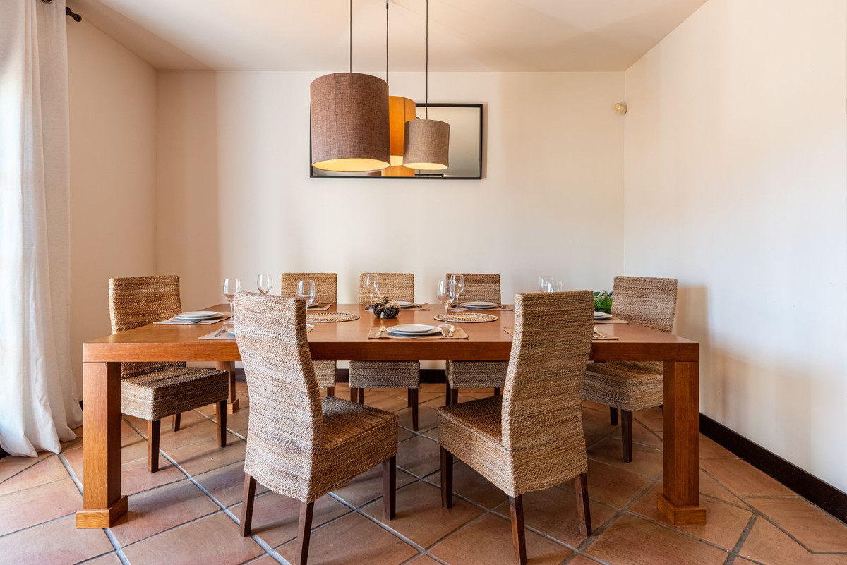 4 Bed Townhouse for sale in Benahavís Costa Del Sol, Málaga, Spain