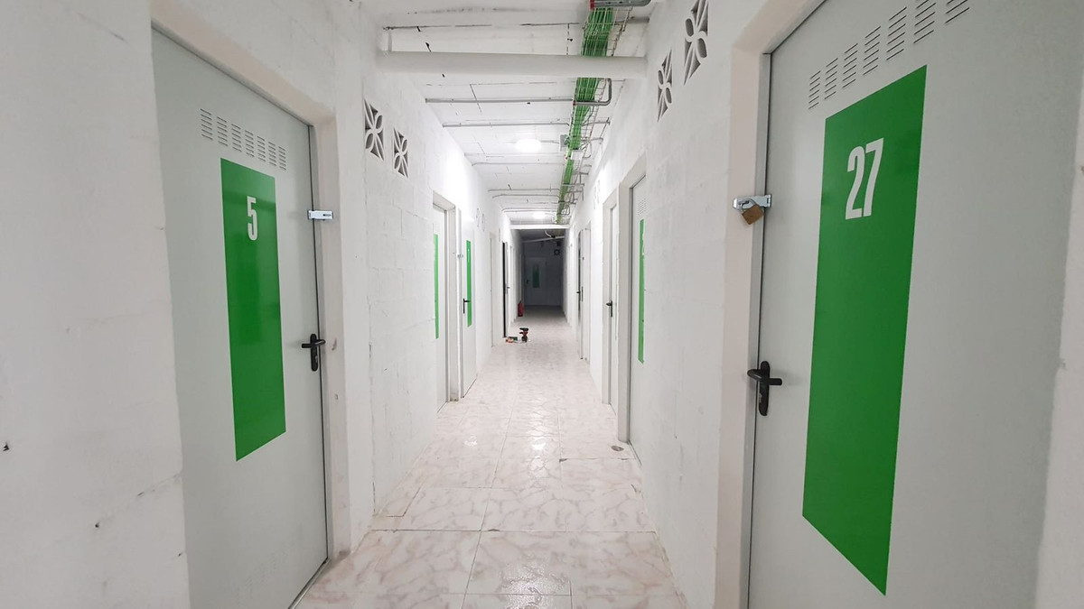 Commercial unit for sale in Fuengirola Costa Del Sol, Málaga, Spain