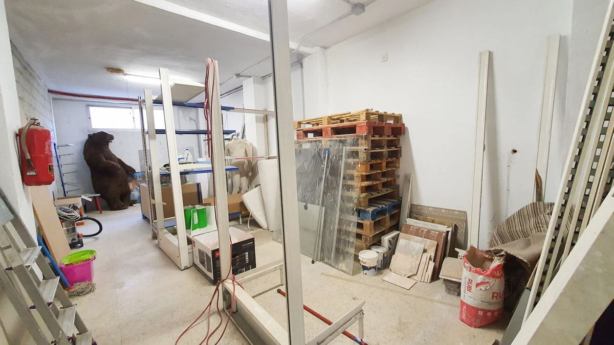 Commercial unit for sale in Fuengirola Costa Del Sol, Málaga, Spain