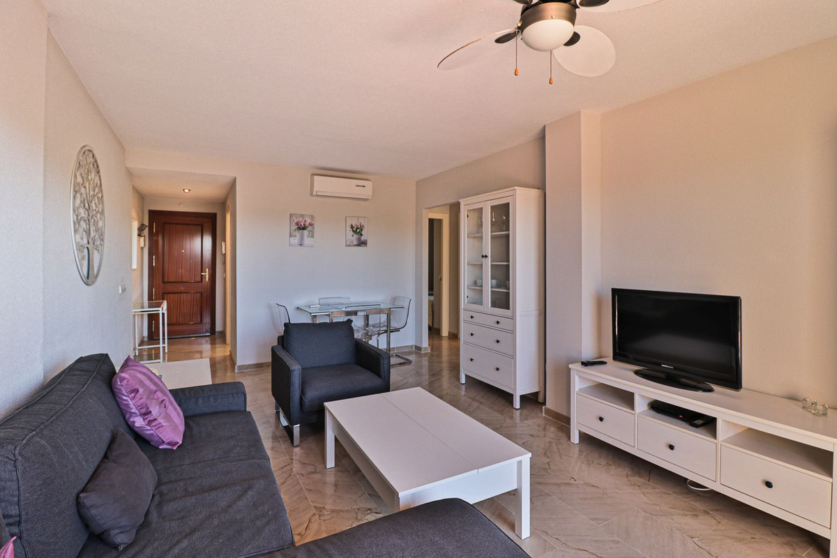 Se vende Apartamento Planta Media de 2 dormitorios en Costa Del Sol, Málaga, España
