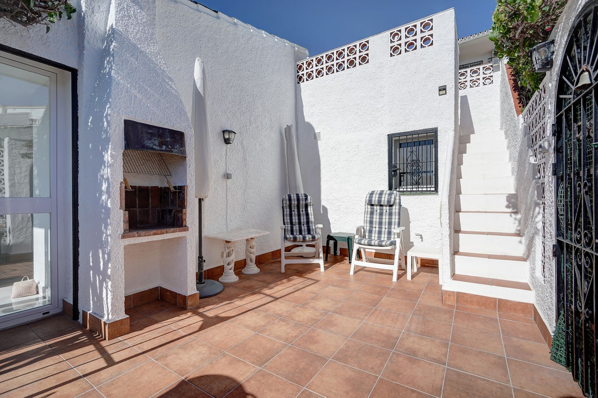 2 Bed Townhouse for sale in Calahonda Costa Del Sol, Málaga, Spain
