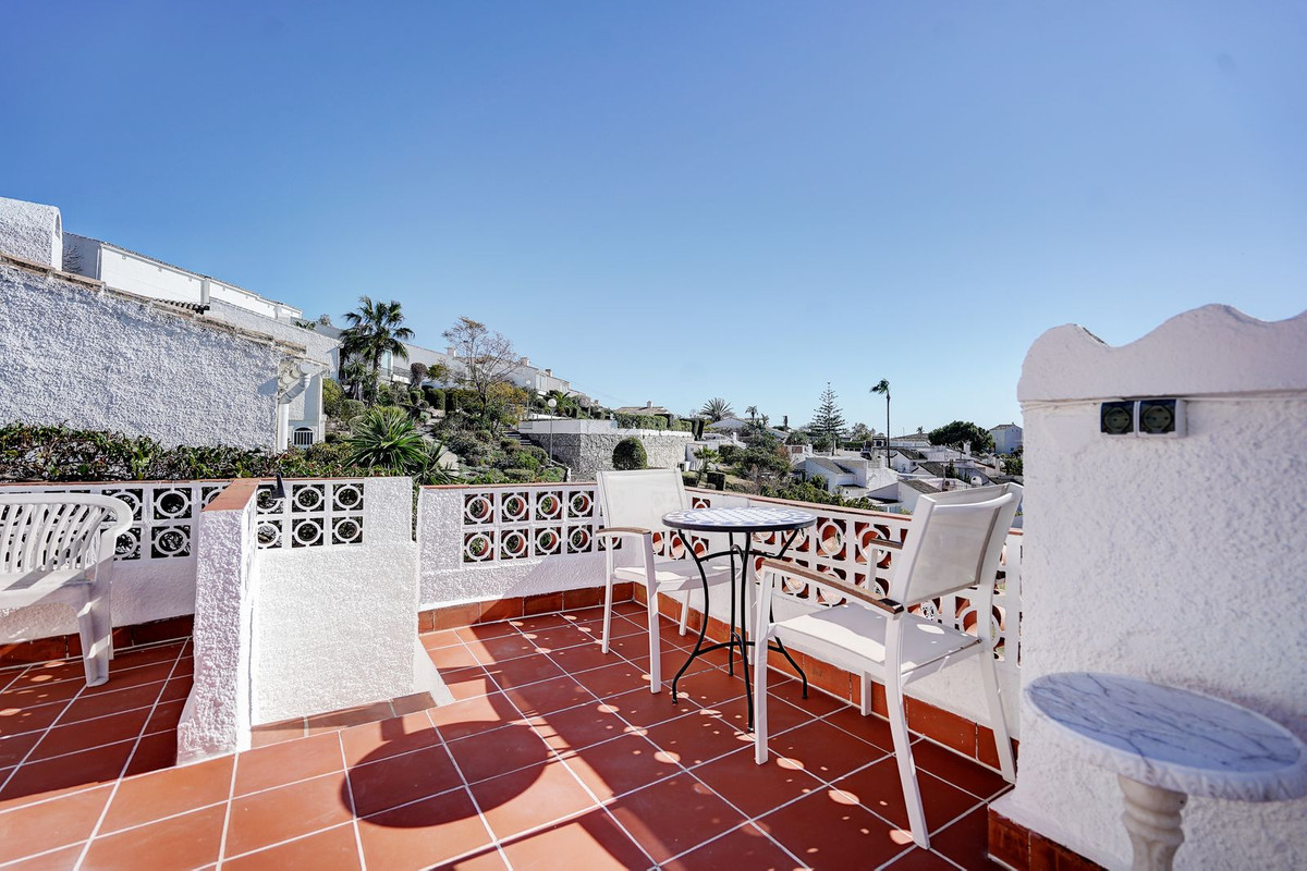 2 Bed Townhouse for sale in Calahonda Costa Del Sol, Málaga, Spain