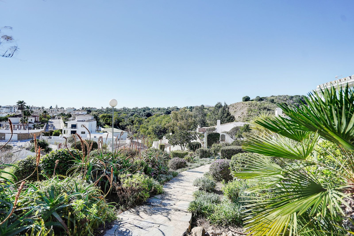 2 Bed Townhouse for sale in Calahonda Costa Del Sol, Málaga, Spain