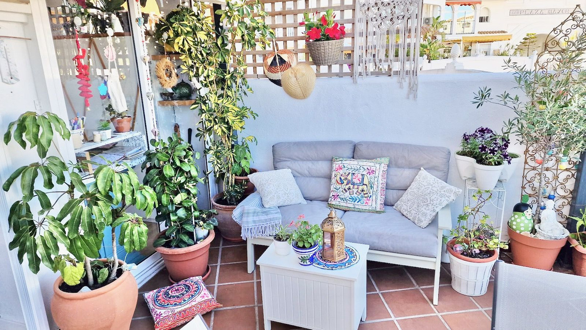 Se vende Apartamento Planta Media de 2 dormitorios en Costa Del Sol, Málaga, España