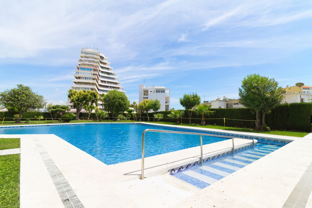 Se vende Apartamento Planta Media de 1 dormitorios en Costa Del Sol, Málaga, España