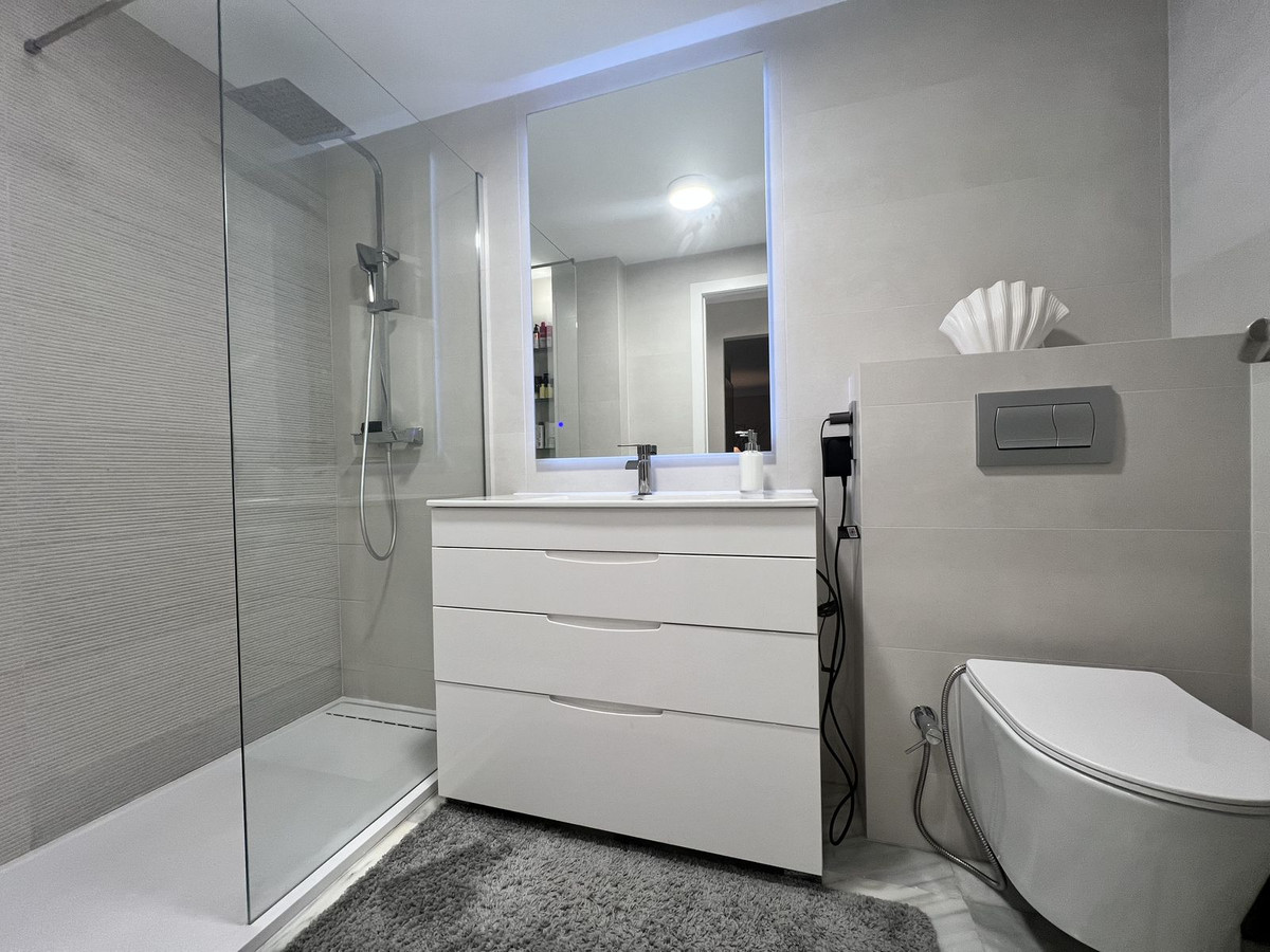 1 Bed Apartment for sale in Benahavís Costa Del Sol, Málaga, Spain
