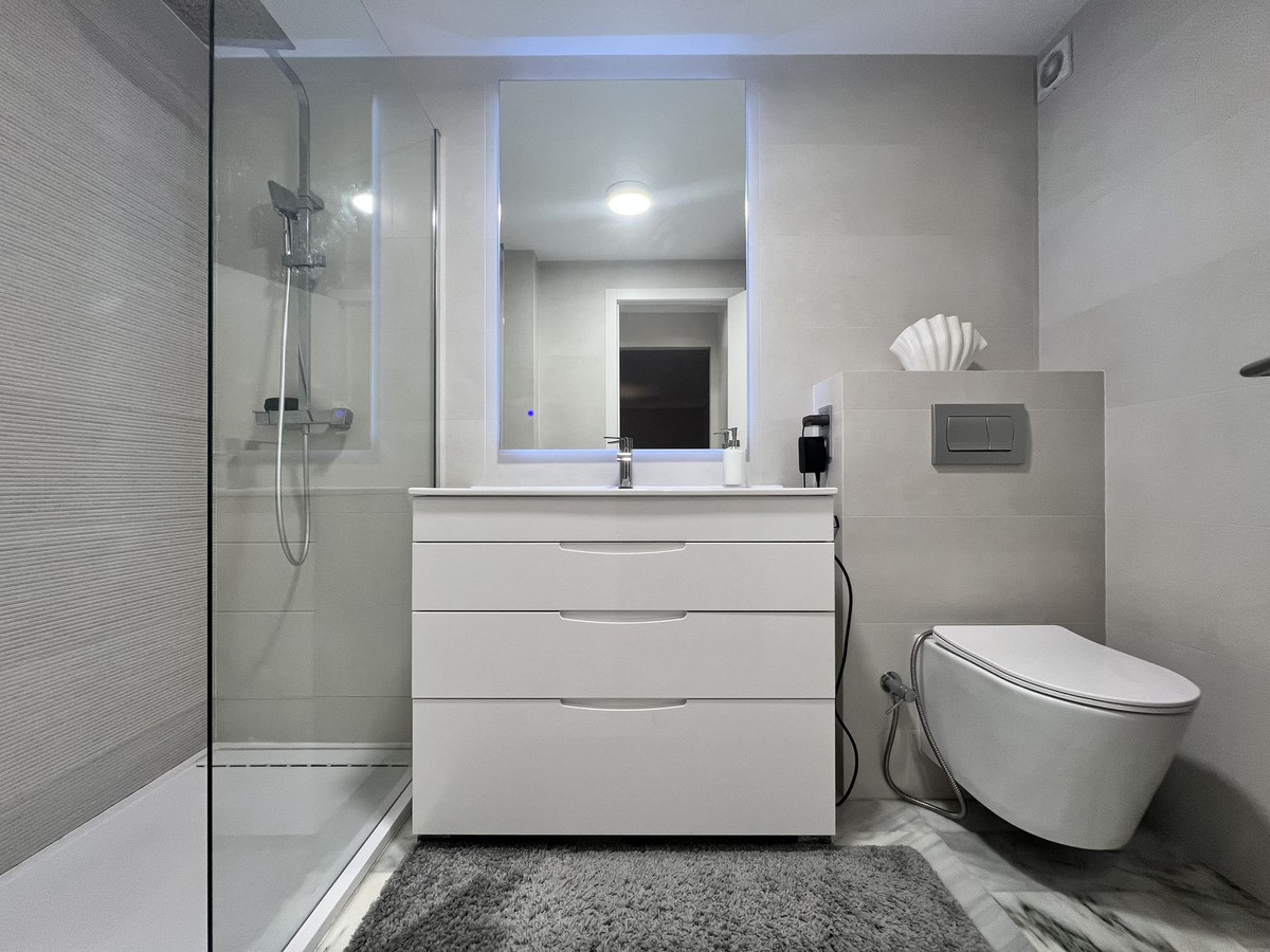 1 Bed Apartment for sale in Benahavís Costa Del Sol, Málaga, Spain