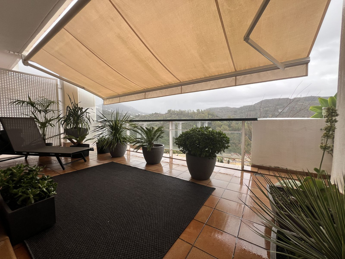 1 Bed Apartment for sale in Benahavís Costa Del Sol, Málaga, Spain