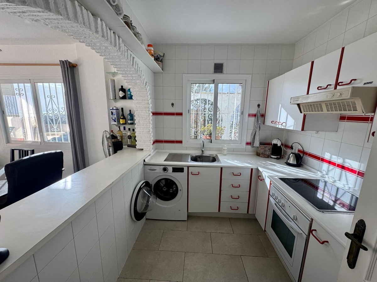 Se vende Apartamento Planta Media de 2 dormitorios en Costa Del Sol, Málaga, España