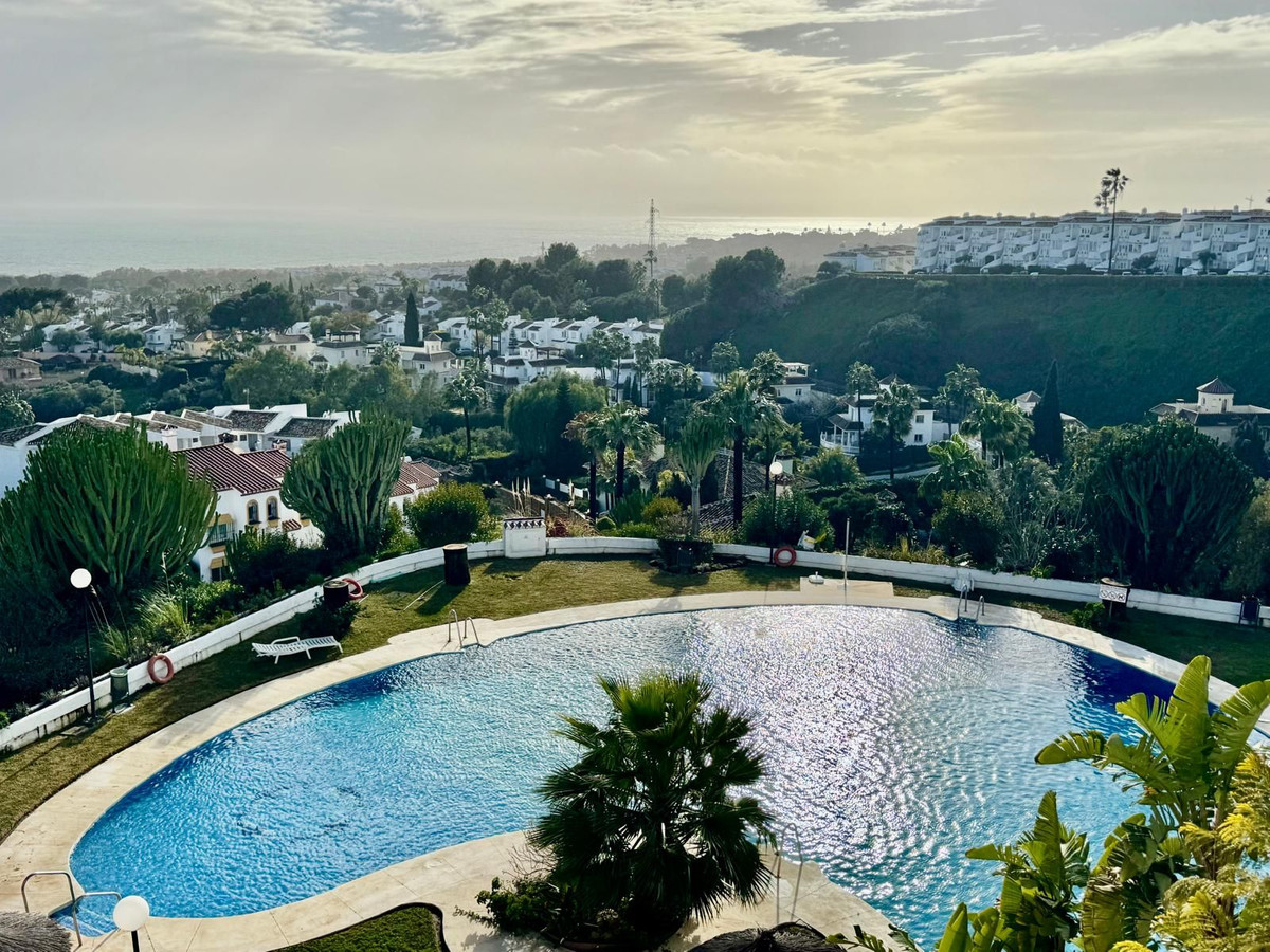 Se vende Apartamento Planta Media de 2 dormitorios en Costa Del Sol, Málaga, España