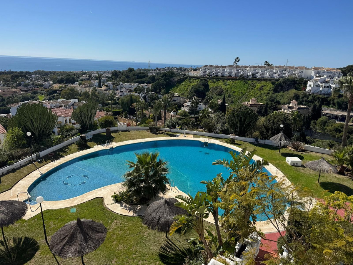 Se vende Apartamento Planta Media de 2 dormitorios en Costa Del Sol, Málaga, España