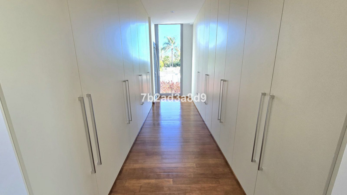Se vende Pareada de 5 dormitorios en Costa Del Sol, Málaga, España