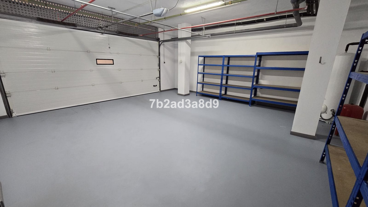 Se vende Pareada de 5 dormitorios en Costa Del Sol, Málaga, España