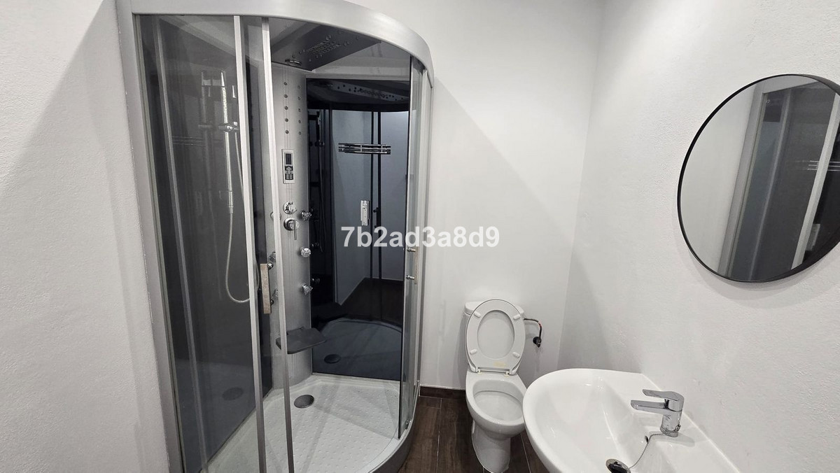 Se vende Pareada de 5 dormitorios en Costa Del Sol, Málaga, España