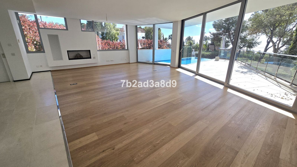 Se vende Pareada de 5 dormitorios en Costa Del Sol, Málaga, España