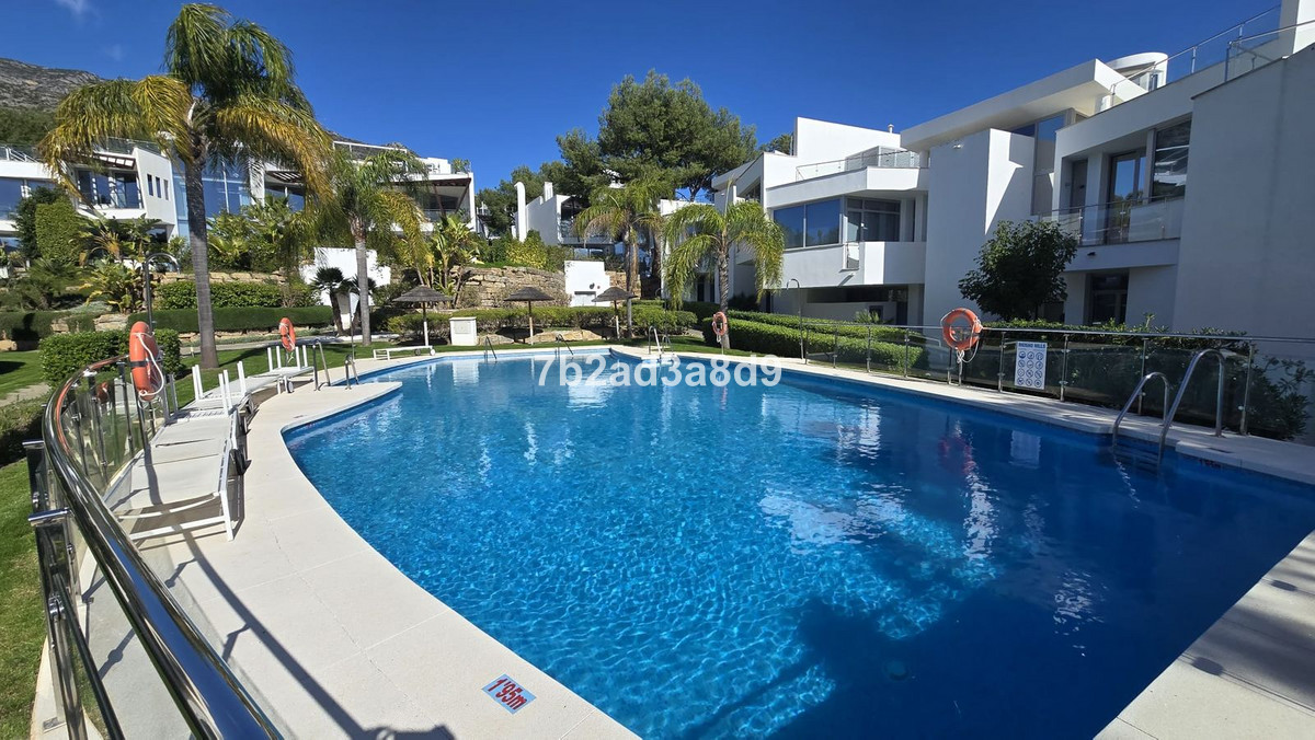 Se vende Pareada de 5 dormitorios en Costa Del Sol, Málaga, España