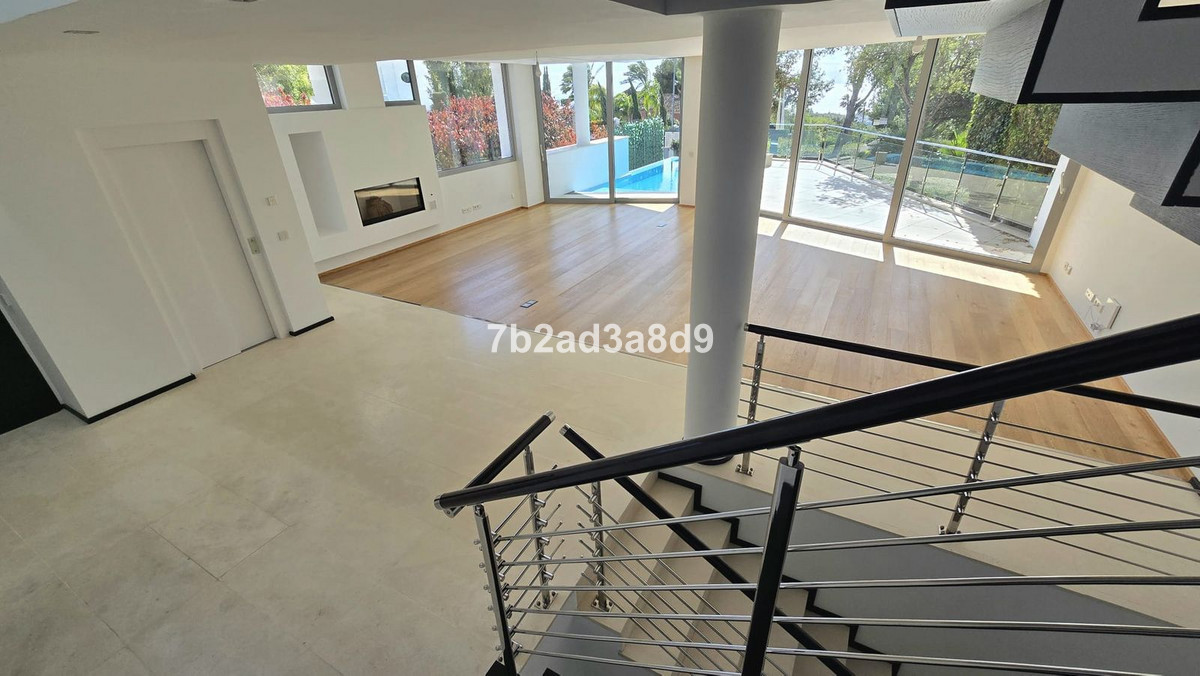 Se vende Pareada de 5 dormitorios en Costa Del Sol, Málaga, España