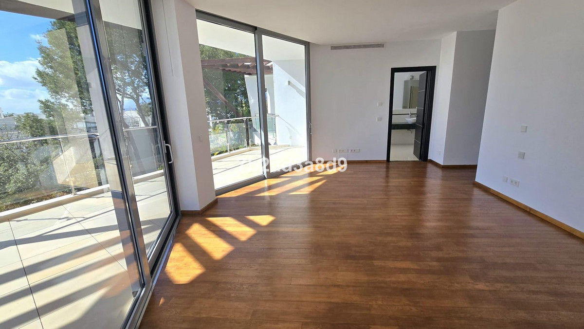 Se vende Pareada de 5 dormitorios en Costa Del Sol, Málaga, España