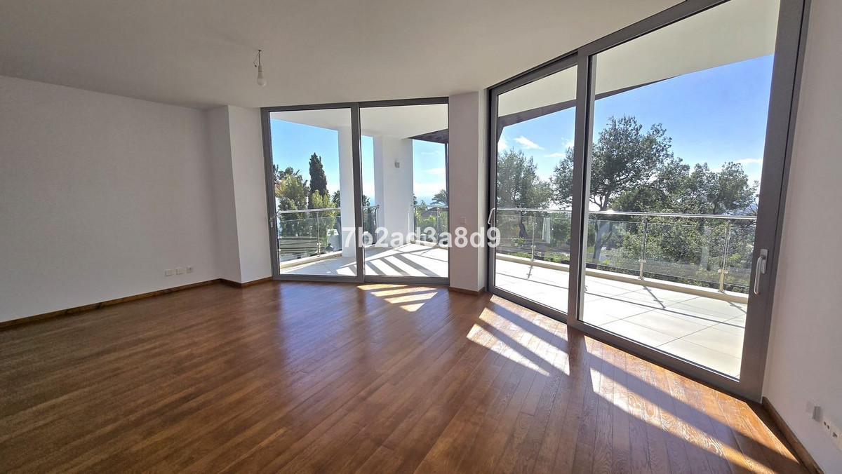 Se vende Pareada de 5 dormitorios en Costa Del Sol, Málaga, España