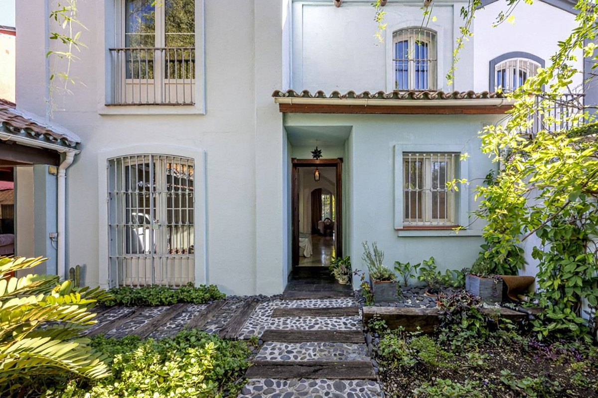 3 Bed Townhouse for sale in Guadalmina Alta Costa Del Sol, Málaga, Spain