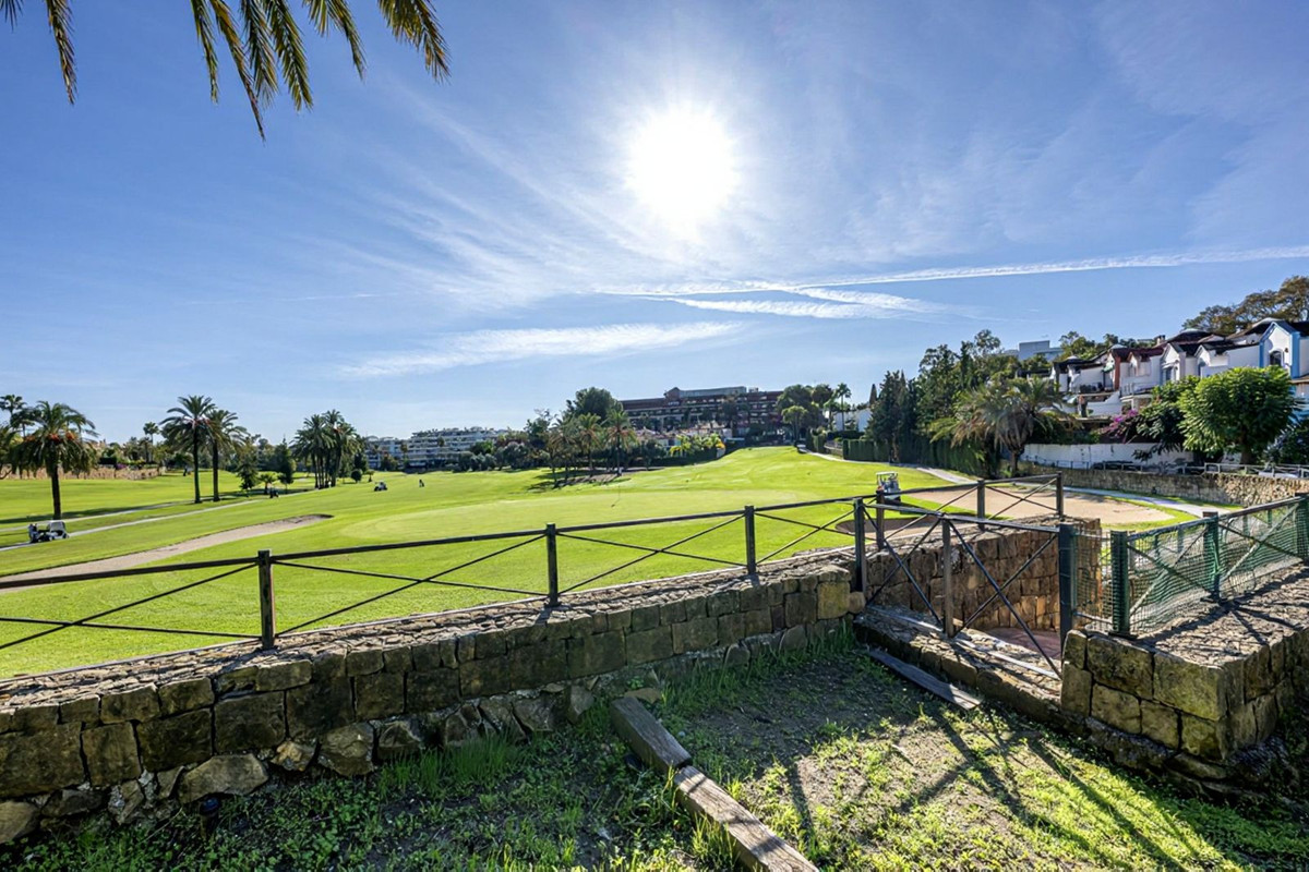 3 Bed Townhouse for sale in Guadalmina Alta Costa Del Sol, Málaga, Spain