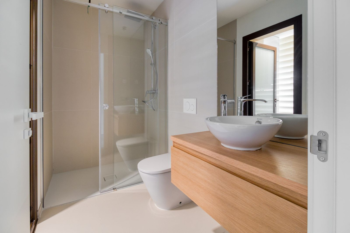 2 Bed Apartment for sale in Fuengirola Costa Del Sol, Málaga, Spain