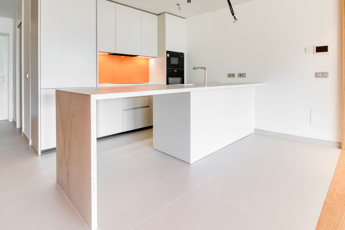 2 Bed Apartment for sale in Fuengirola Costa Del Sol, Málaga, Spain