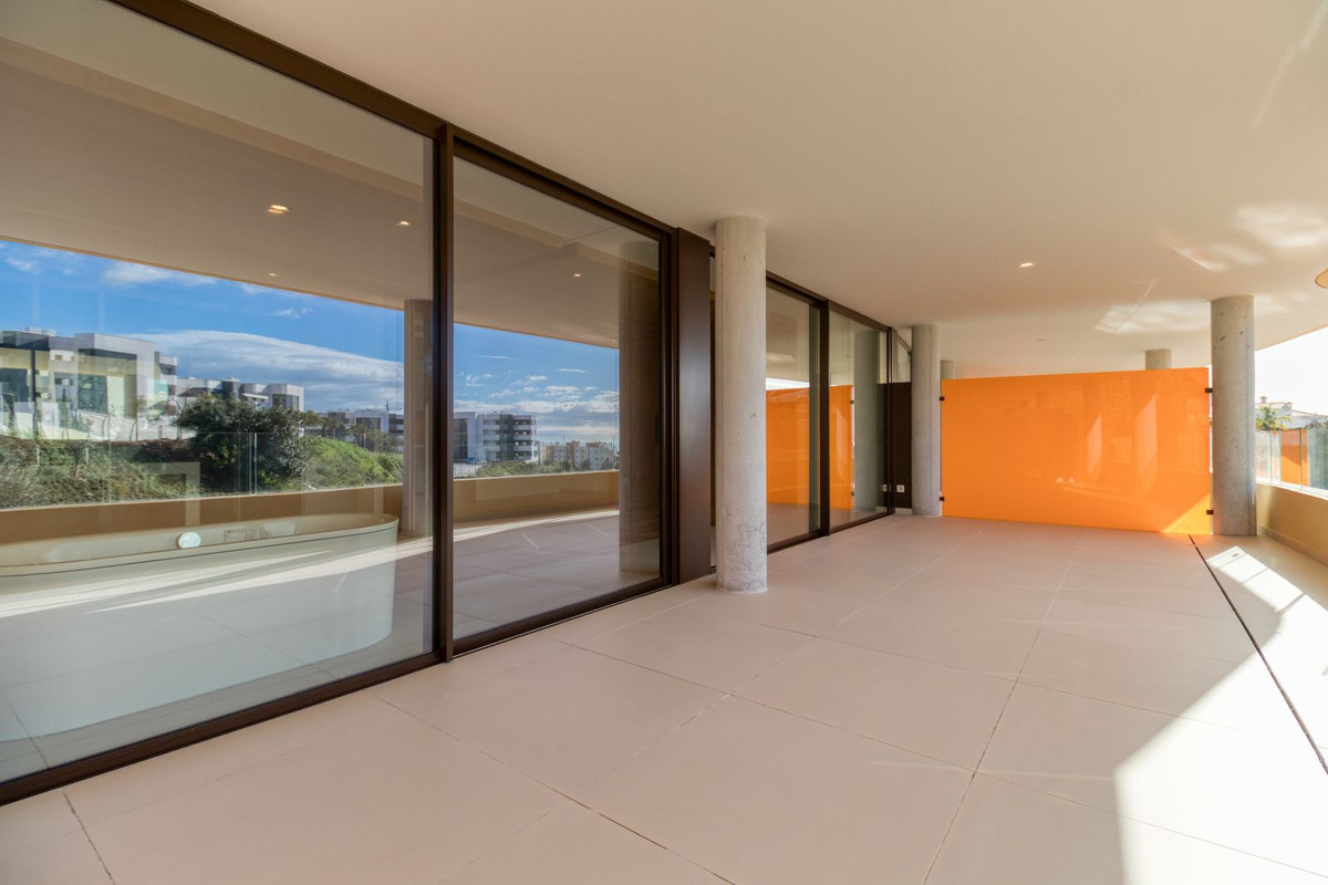 2 Bed Apartment for sale in Fuengirola Costa Del Sol, Málaga, Spain