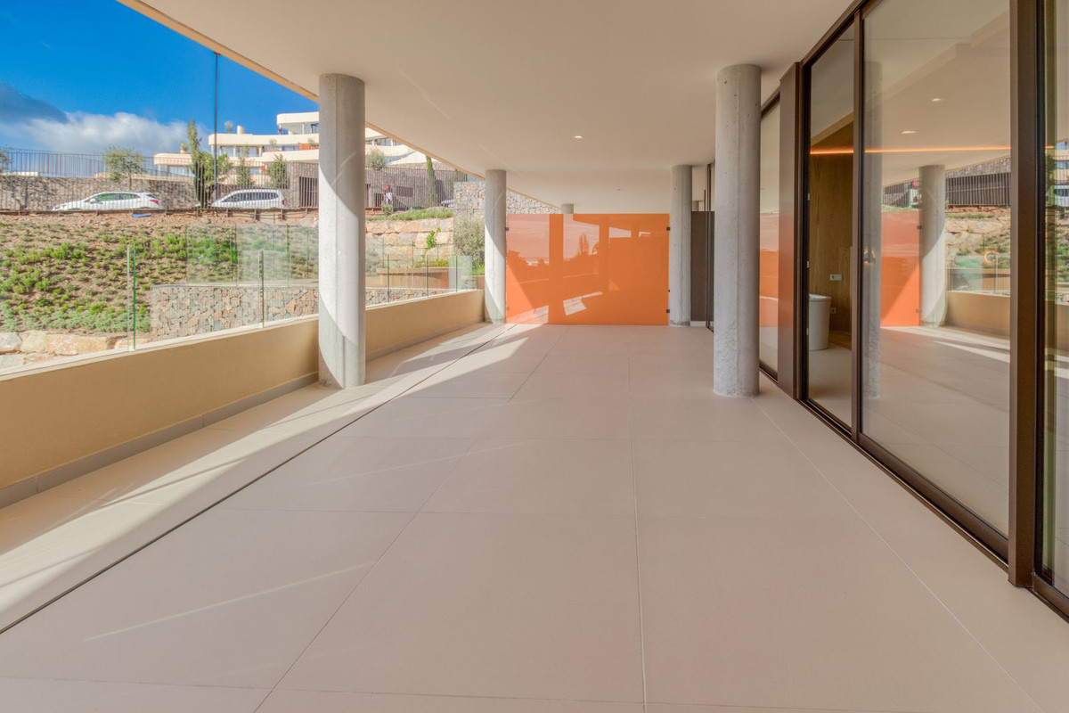 2 Bed Apartment for sale in Fuengirola Costa Del Sol, Málaga, Spain