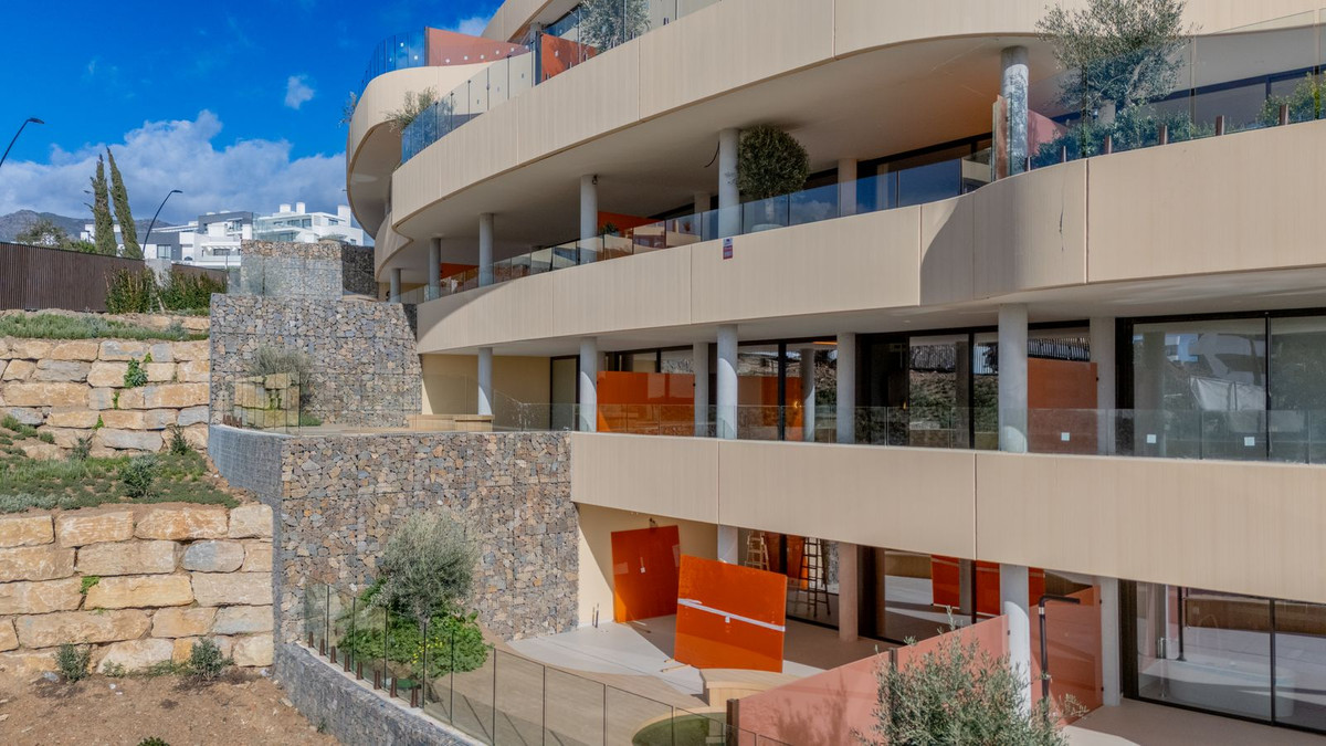 2 Bed Apartment for sale in Fuengirola Costa Del Sol, Málaga, Spain